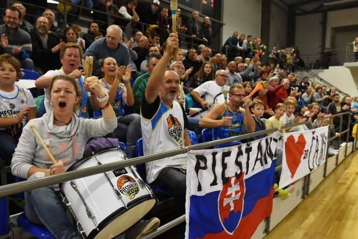 Podporte slovenskú basketbalovú reprezentáciu žien! Autobusový výjazd ide aj z Piešťan